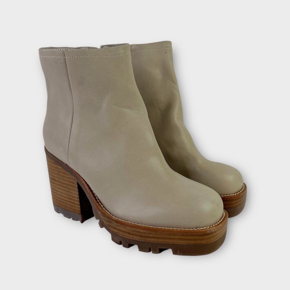 Jeffrey Campbell Momby Lug Sole Platform Boot In Sand Size 5